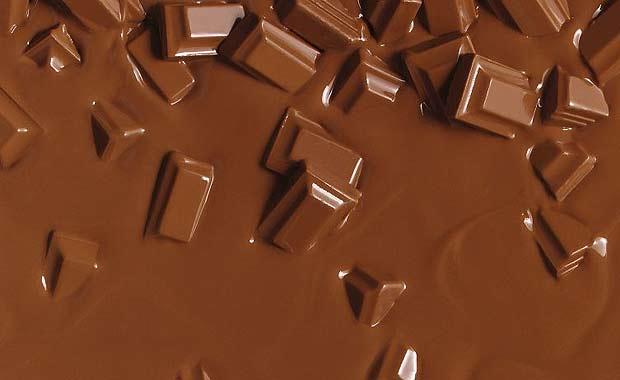 Coklat Mempercepat Aliran Darah via http://www.telegraph.co.uk/foodanddrink/foodanddrinkvideo/11489759/How-to-tell-good-chocolate-from-bad.html